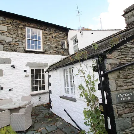 Old Bakers Ground Floor Centrally Located In With Patio Area * Grasmere