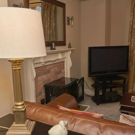 Old Bakers Ground Floor Centrally Located In With Patio Area * Grasmere