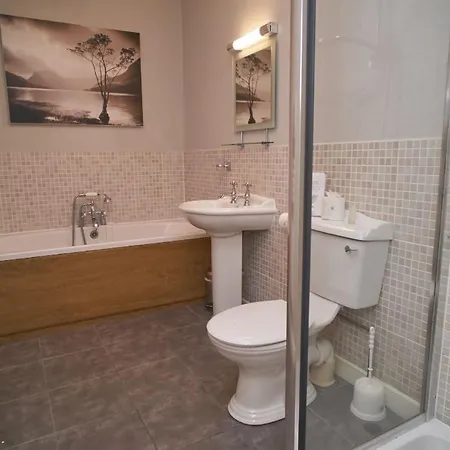 Old Bakers Ground Floor Centrally Located In With Patio Area Holiday home *