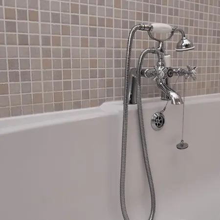 Дом отдыха Old Bakers Ground Floor Centrally Located In With Patio Area *